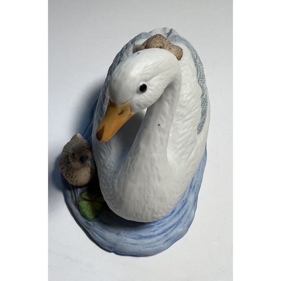 Figurine Homeco Two Swans in Set with Chicks Pond Bisque #1467 Taiwan - Picture 2 of 8